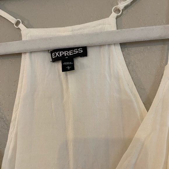 🔴SOLD🔴 Express • cream tank top - Picture 3 of 6